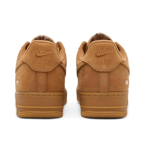Nike Air Force 1 Low Supreme Wheat DN1555-200 unisex sneakersy zamszowe brązowe Nike Air Force 1 Low Supreme Wheat DN1555-200 unisex sneakersy zamszowe brązowe
